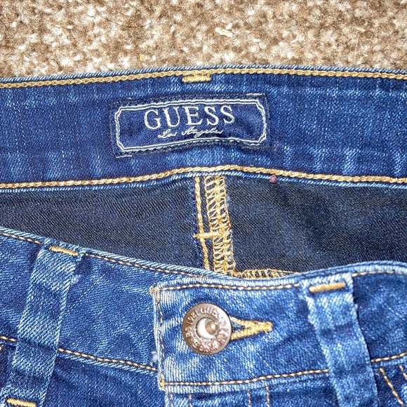 Womens guess jeans size 28 rg in great condition. - Picture 2 of 2